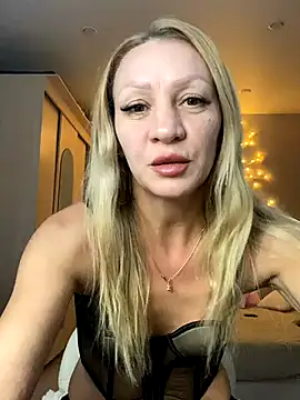Snapshot of Bellissa_ chatting on September 24, 2:31 pm Bellissa online show from September 24, 2:31 pm