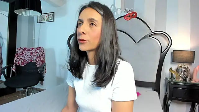 Snapshot of MiaAmore_ chatting on July 8, 6:01 pm MiaAmore online show from July 8, 6:01 pm