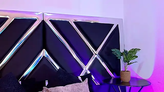 AlekRuizx online show from October 5, 3:27 am