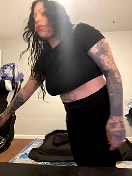 chicanachic13 online show from September 23, 2:25 am