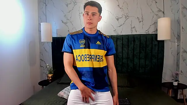 AustinJones  online show from September 14, 8:19 pm