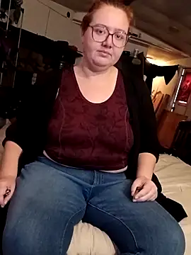 Snapshot of XEmoxkittyx chatting on February 13, 2:02 pm XEmoxkittyx online show from February 13, 2:02 pm