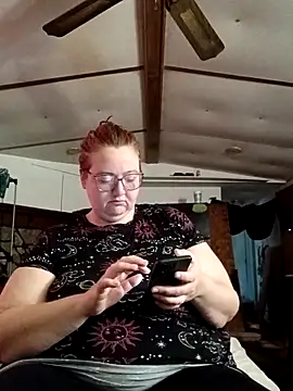 Snapshot of XEmoxkittyx chatting on February 24, 6:06 pm XEmoxkittyx online show from February 24, 6:06 pm