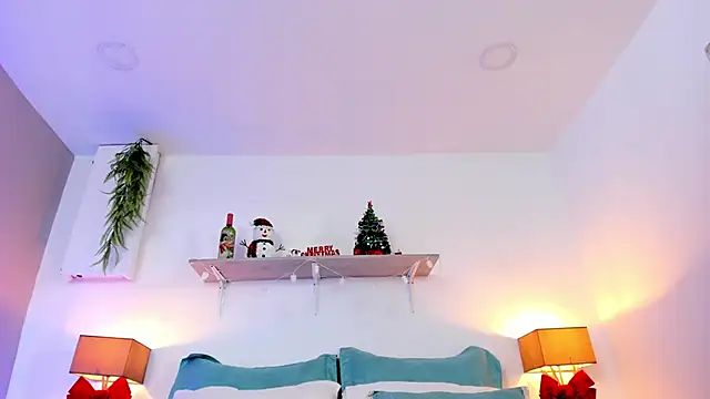 LuciaBenett  online show from January 9, 7:04 pm