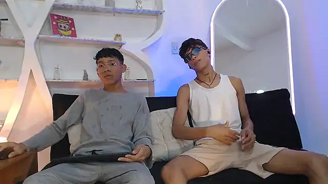 BEAUTY BOYS1 online show from September 20, 7:09 am