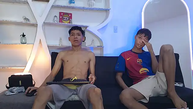 BEAUTY BOYS1 online show from October 18, 7:20 am