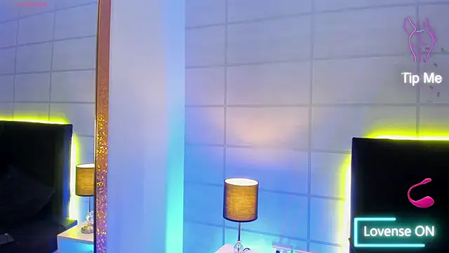 fieryluciana online show from September 18, 3:41 am