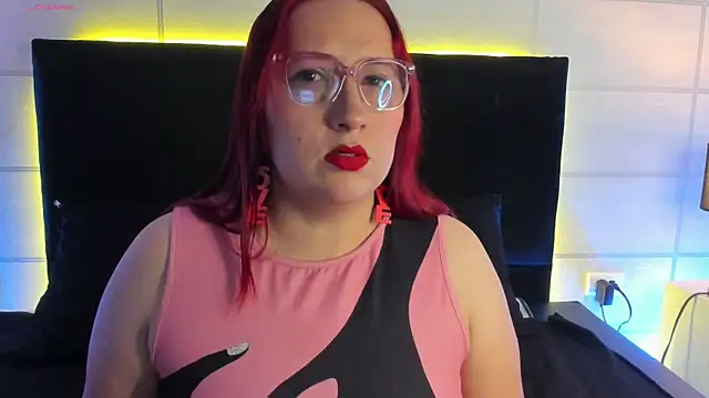 fieryluciana online show from October 17, 4:04 am