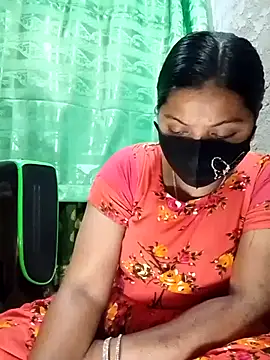 Snapshot of Mistompa24 chatting on February 1, 7:07 am Mistompa24 online show from February 1, 7:07 am