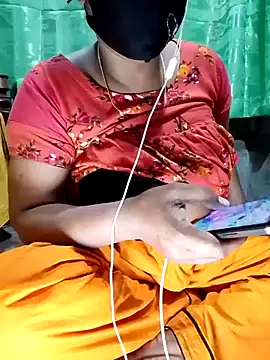 Snapshot of Mistompa24 chatting on February 15, 5:37 am Mistompa24 online show from February 15, 5:37 am