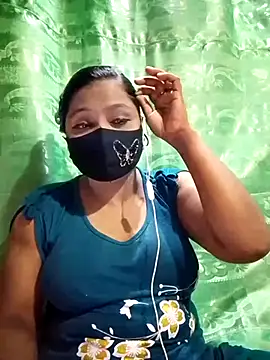 Snapshot of Mistompa24 chatting on June 16, 4:53 pm Mistompa24 online show from June 16, 4:53 pm