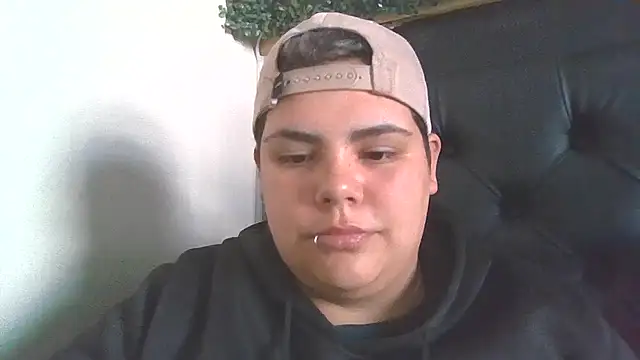 Snapshot of Hailey_Curvy chatting on October 3, 10:07 pm Hailey Curvy online show from October 3, 10:07 pm