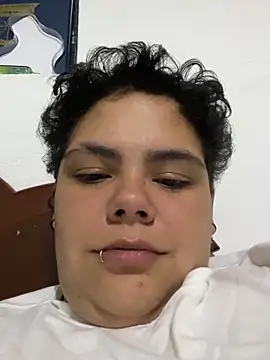 Snapshot of Hailey_Curvy chatting on June 13, 3:59 am Hailey Curvy online show from June 13, 3:59 am