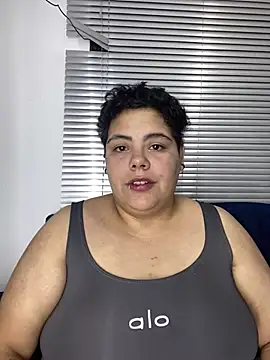 Hailey Curvy online show from July 15, 10:20 am