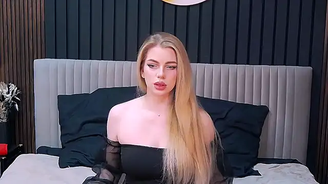 MilanaCeleste online show from November 22, 7:02 pm