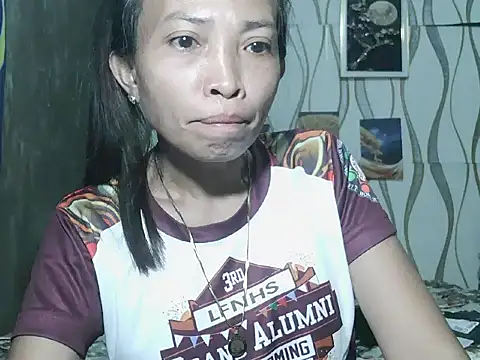 Snapshot of pinayhotii chatting on February 4, 5:19 pm pinayhotii online show from February 4, 5:19 pm