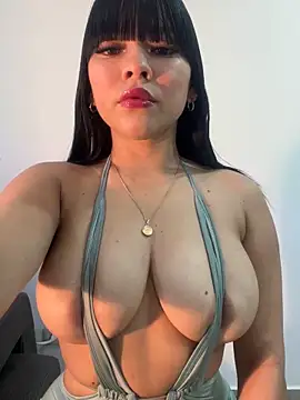 BrendaCrean online show from November 12, 11:54 am