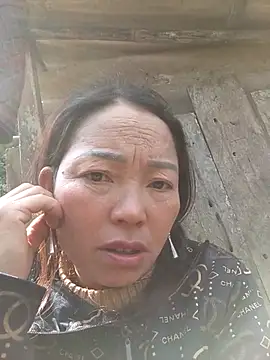 Snapshot of _Helala_ chatting on January 17, 5:12 am Helala online show from January 17, 5:12 am