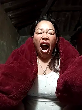 Snapshot of _Helala_ chatting on February 3, 4:34 pm Helala online show from February 3, 4:34 pm