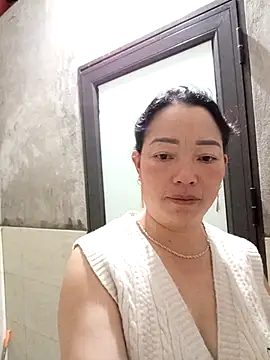 Snapshot of _Helala_ chatting on February 12, 7:31 pm Helala online show from February 12, 7:31 pm