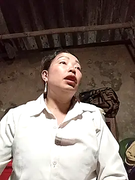 Snapshot of _Helala_ chatting on February 13, 11:17 am Helala online show from February 13, 11:17 am