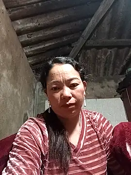 Snapshot of _Helala_ chatting on February 13, 11:34 pm Helala online show from February 13, 11:34 pm