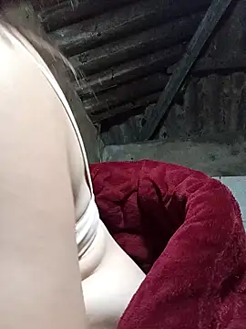 Snapshot of _Helala_ chatting on February 14, 11:01 pm Helala online show from February 14, 11:01 pm