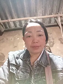 Snapshot of _Helala_ chatting on February 15, 9:52 am Helala online show from February 15, 9:52 am