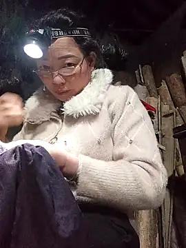 Snapshot of _Helala_ chatting on February 20, 10:05 am Helala online show from February 20, 10:05 am