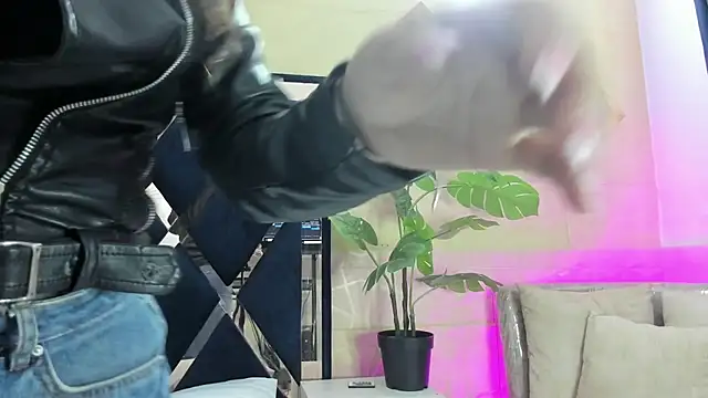 Valery Brand online show from April 2, 12:36 pm