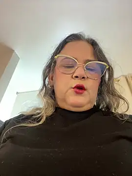 Snapshot of Lucy_Milf_474 chatting on June 15, 12:07 pm Lucy Milf 474 online show from June 15, 12:07 pm