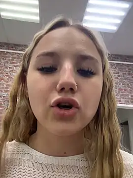 Sky Cutie online show from September 10, 5:07 am