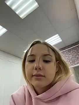 Sky Cutie online show from February 8, 4:49 am