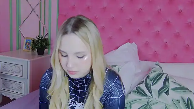 Sky Cutie online show from March 15, 5:13 am