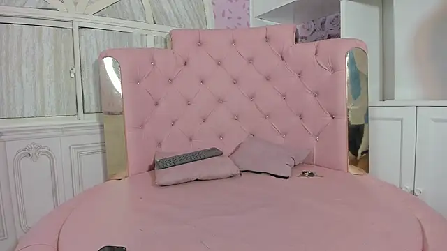 Dani rivass online show from September 24, 11:02 am