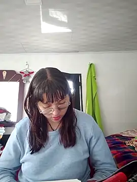 Snapshot of Violetaa_Leee chatting on October 24, 3:19 pm Violetaa Leee online show from October 24, 3:19 pm