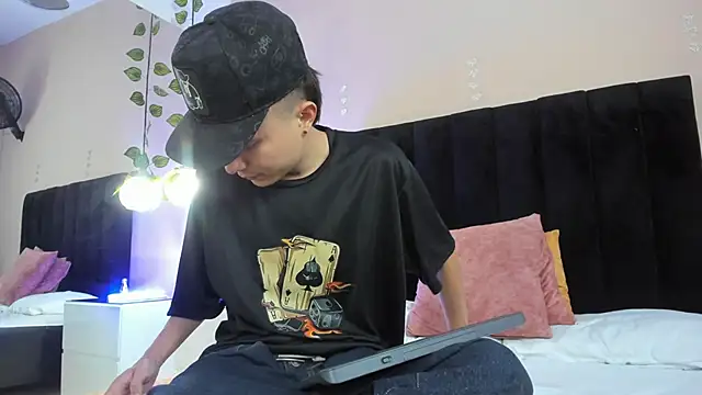 Nascary Fox online show from September 15, 7:47 pm