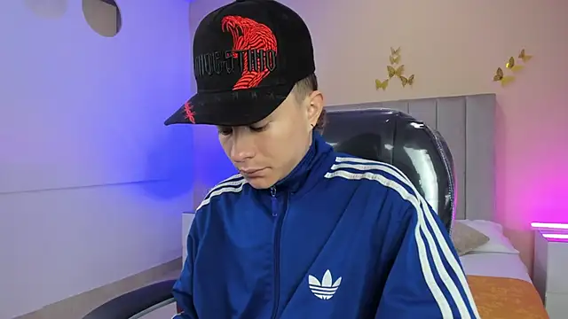 Nascary Fox online show from April 16, 12:17 pm