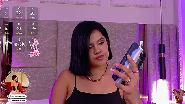 Martina-Roberts- online show from October 10, 6:12 am