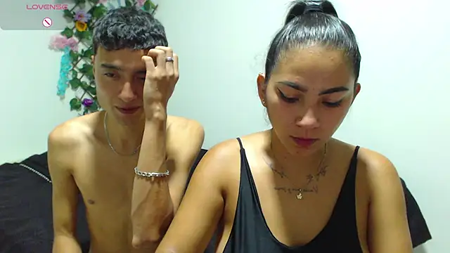 camiYwY online show from October 26, 6:19 am