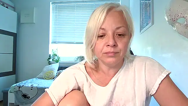 Linsy Kim online show from September 20, 7:20 am