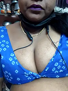 Snapshot of bakyasree143 chatting on September 22, 5:04 pm bakyasree143 online show from September 22, 5:04 pm