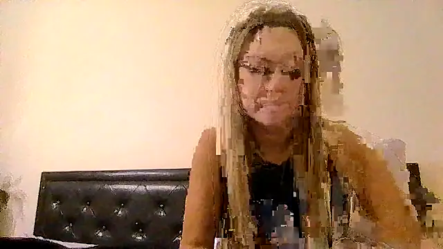 imyourgoodgirl69 online show from October 2, 12:01 pm