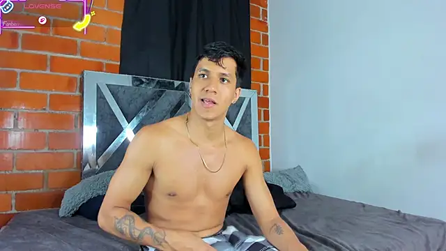 Robertmiller21 online show from February 6, 1:43 am