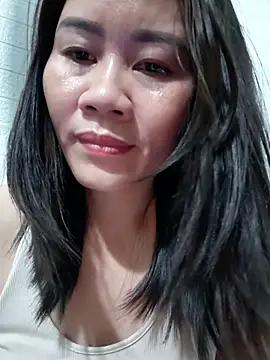 Singlemom69x online show from October 15, 2:39 pm