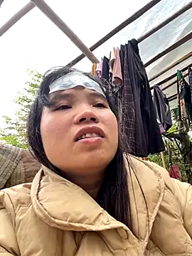 Snapshot of Ngoc-bbi chatting on October 27, 4:49 am Ngoc-bbi online show from October 27, 4:49 am