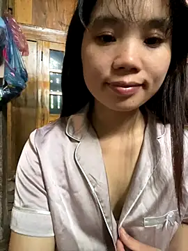 Snapshot of Ngoc-bbi chatting on October 28, 1:42 am Ngoc-bbi online show from October 28, 1:42 am