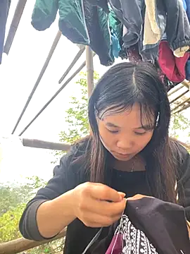 Snapshot of Ngoc-bbi chatting on November 17, 1:11 am Ngoc-bbi online show from November 17, 1:11 am