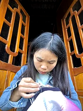 Snapshot of Ngoc-bbi chatting on November 23, 12:54 am Ngoc-bbi online show from November 23, 12:54 am