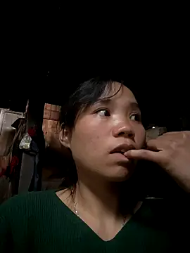 Snapshot of Ngoc-bbi chatting on December 5, 6:00 am Ngoc-bbi online show from December 5, 6:00 am